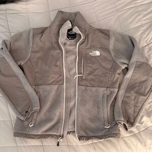The North Face Women's Gray and Silver Ski Jacket